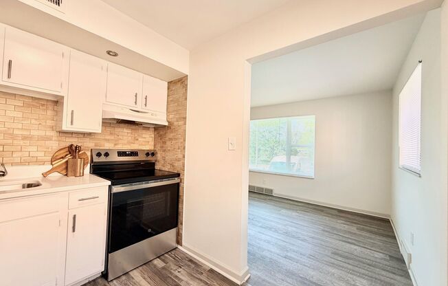 1 bed, 1 bath, 800 sqft, $950, Unit 4101-1A