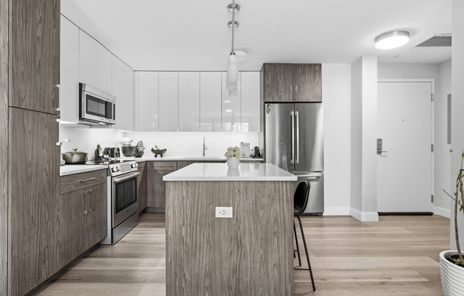 1 bed, 1.5 baths, 926 sqft, $3,975, Unit 309