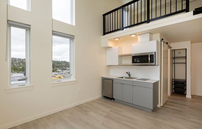 Chinook Apartments