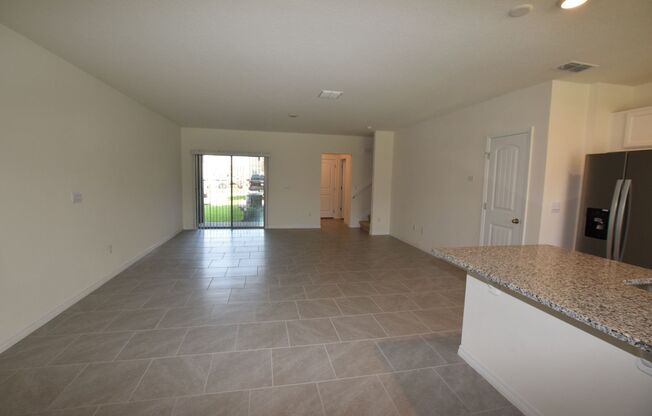 3 Bedroom, 2.5 Baths 13298 Townhouse For Rent at Pontoon Rd. Winter Garden, FL 34787