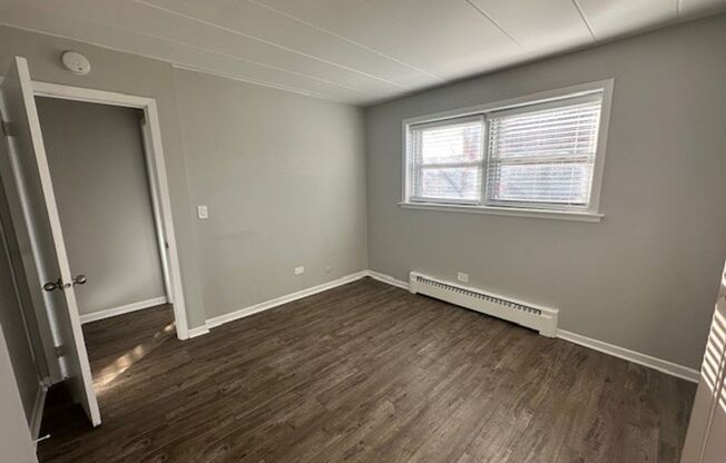 2 beds, 1 bath, 785 sqft, $2,095, Unit 01 R