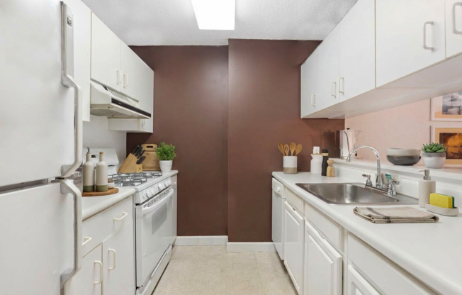 1 bed, 1 bath, $4,200, Unit 3G