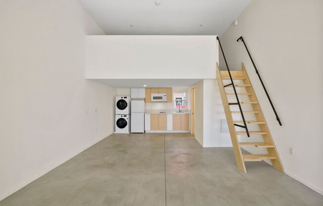 1 bed, 1 bath, 648 sqft, $2,195, Unit 3042