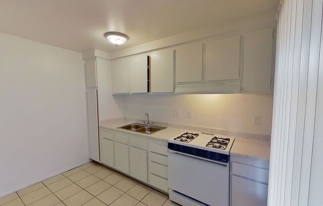 Studio, 1 bath, 530 sqft, $1,850, Unit A