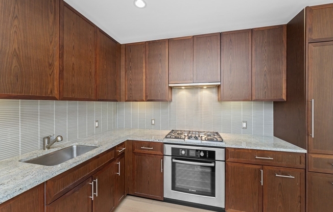 1 bed, 1.5 baths, 875 sqft, $4,800, Unit 811