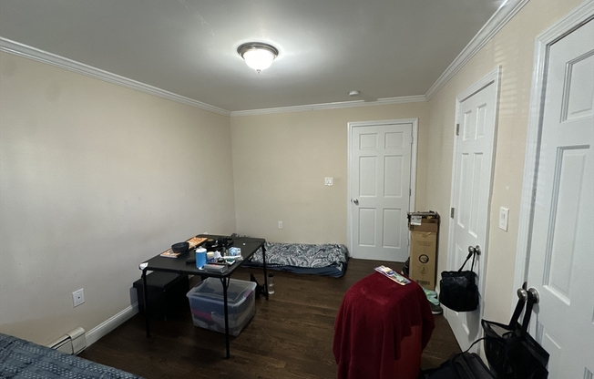 3 beds, 1.5 baths, 1,100 sqft, $3,350, Unit A