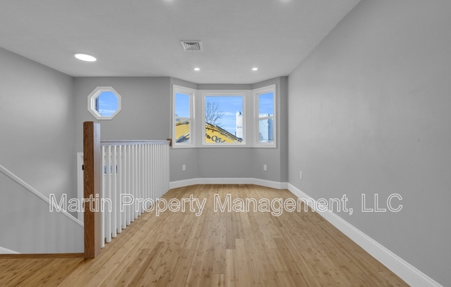 690 DORCHESTER AVE
