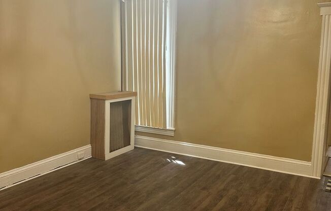 Spacious Home! Finished Basement! W/D! Available Now!