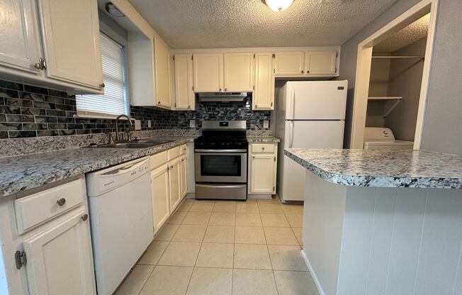 3 beds, 1 bath, $1,260