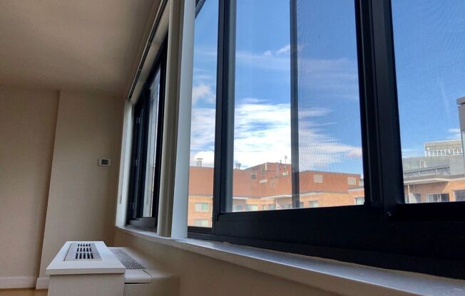 Studio, 1 bath, 460 sqft, $2,700, Unit 1014