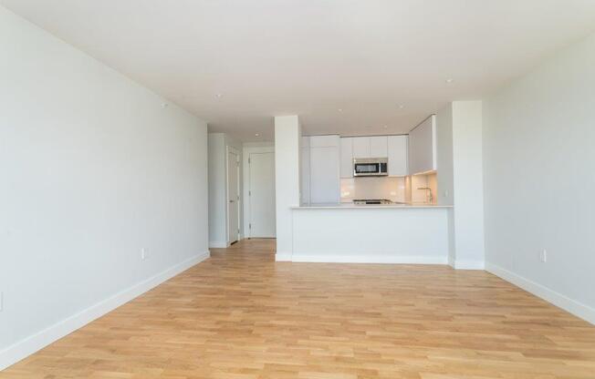 3 beds, 1.5 baths, 1,035 sqft, $4,850, Unit 10B