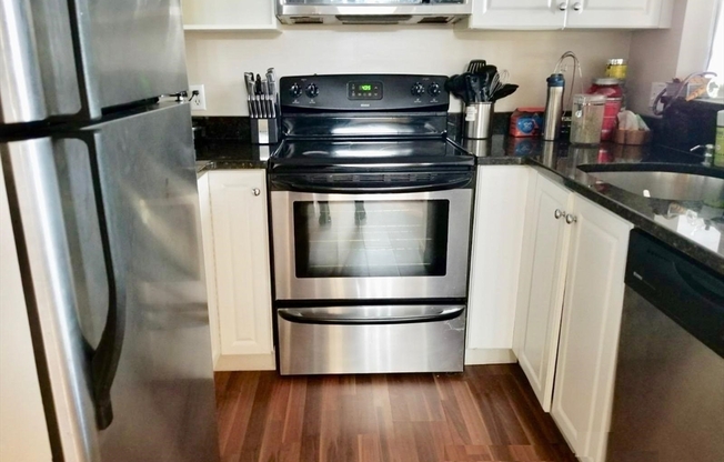 2 beds, 2 baths, 1,140 sqft, $4,900, Unit 909