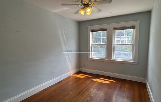52 MONTFERN RD