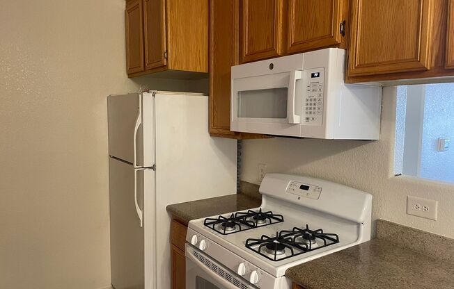 2 beds, 2 baths, $1,200