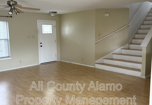 11210 BERKLEY SQ