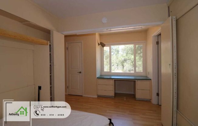 2 beds, 1 bath, $1,600