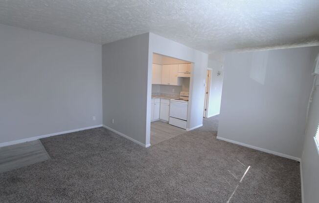 1 bed, 1 bath, $795, Unit 806-09