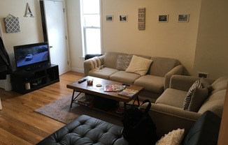 3 beds, 1 bath, $4,000, Unit 3