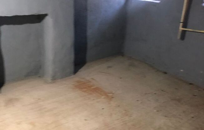 Charming row home in Baltimore City!