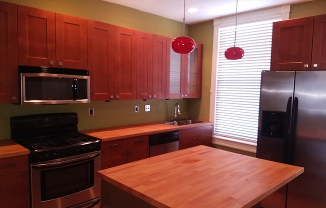 2 beds, 1.5 baths, $1,299