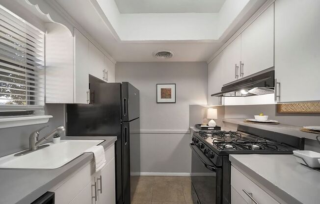 Avery Park & Square Apartments