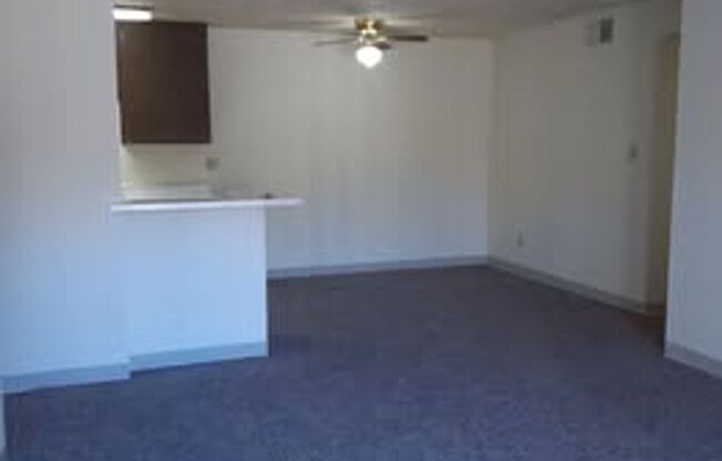 2 beds, 1 bath, 885 sqft, $1,075, Unit 3682B  Building # 5