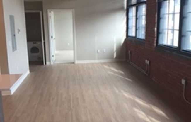2 beds, 2 baths, 1,420 sqft, $3,510, Unit 05-410