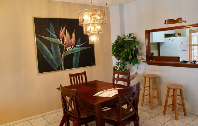 Beautiful 2/2 Riverfront Condo
