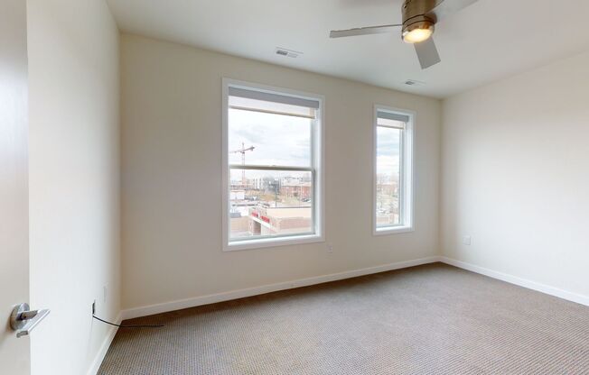 1 bed, 1 bath, 887 sqft, $1,900, Unit 501