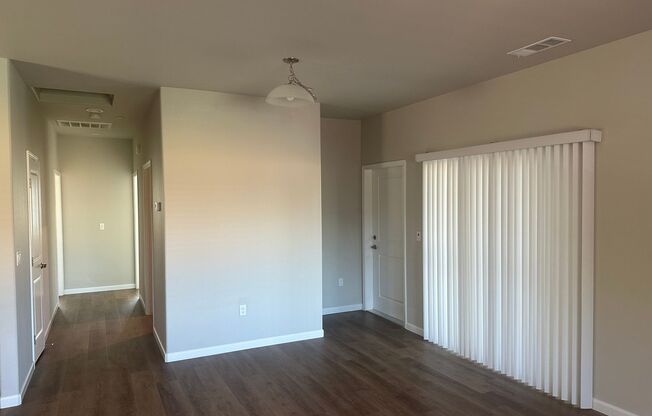 2 beds, 2 baths, 952 sqft, $1,945, Unit 518 S. Summit St. #103