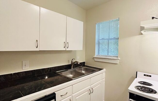 1 bed, 1 bath, $695, Unit MA9124
