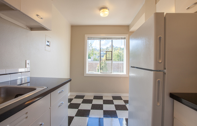 1 bed, 1 bath, 550 sqft, $1,600, Unit 506