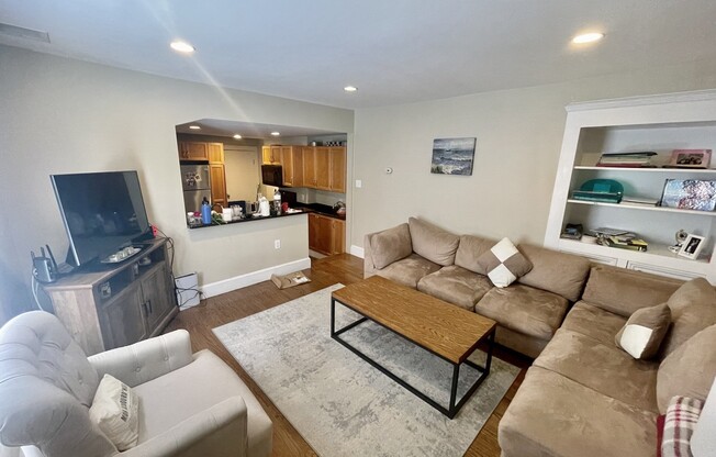 2 beds, 2 baths, 956 sqft, $3,600, Unit 2