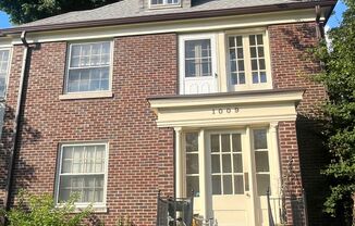 1009 Everett Ave