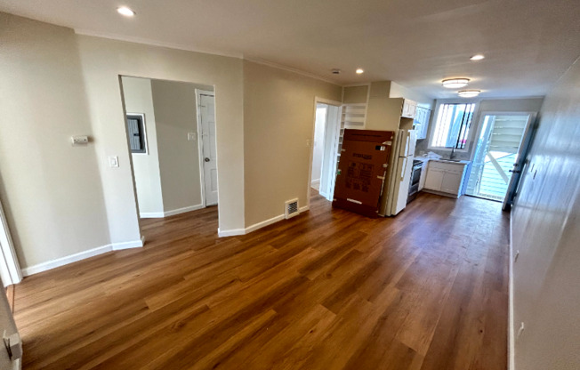 155 SICKLES AVE