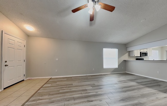 8904 BRIDGEFORD OAKS DR