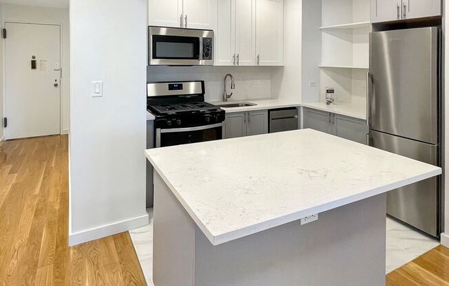 2 beds, 2 baths, 900 sqft, $9,154.52, Unit 12N/O