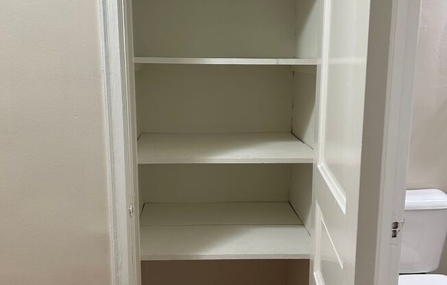 Hillside Court Apartments (306 N. 31st Ave.)