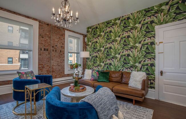 Charming Duplex in Dogtown