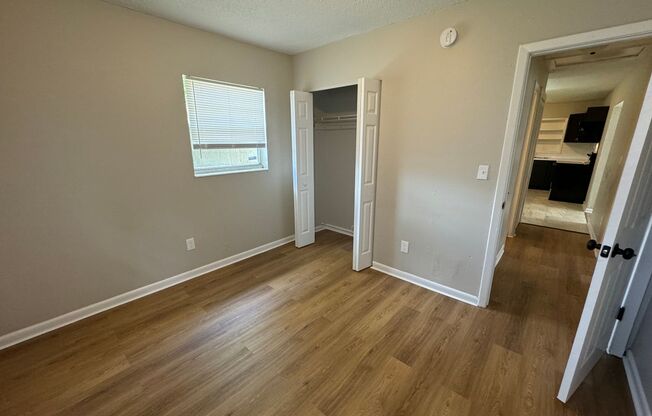 4 beds, 1 bath, $1,135