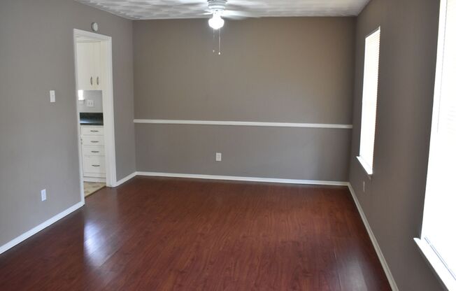 AVAILABLE NOW!!! 3 Bed 1 3/4 Bath in Duncanville