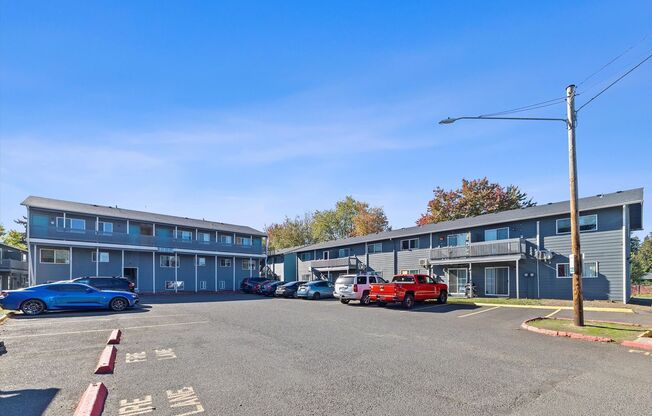 2 beds, 1 bath, 840 sqft, $1,350, Unit 691