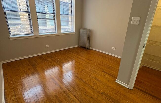 3 beds, 1 bath, 1,003 sqft, $1,225, Unit CA 143.5-3W
