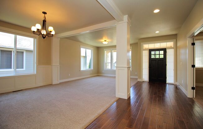 Gorgeous Happy Valley 3+ Bed/2.5 Bath Mostly One-Level Home