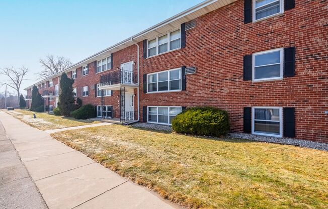 1 bed, 1 bath, 582 sqft, $1,049, Unit 2325-07