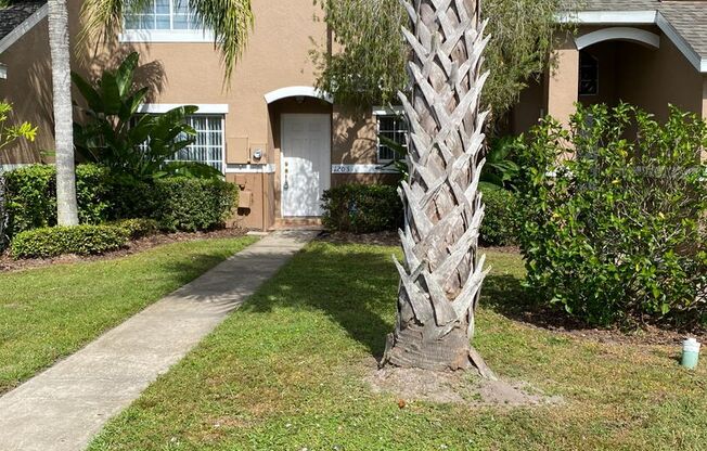 Adorable 3 bedroom / 2.5 bath town home with newly remodeled kitchen!
