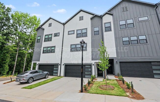 7924 SANSOM CIR