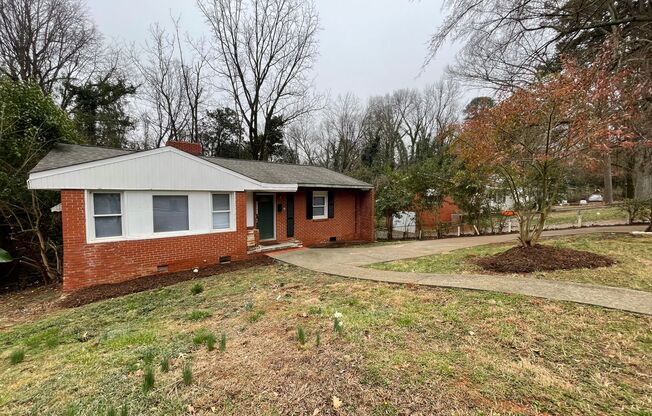 Charming 3 Bedroom Home Just Outside Uptown!