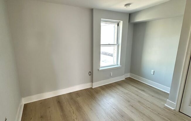 1 bed, 1 bath, 590 sqft, $1,100, Unit 3F