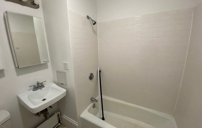 Studio, 1 bath, 358 sqft, $2,200, Unit 1